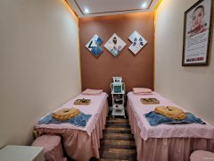 C12583   102团铭园小区美容院转让