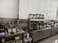 C12586位于昌吉市中山路天河婚恋广场饮品店转让