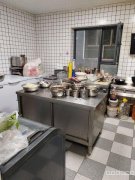 C12608粮校市场火爆小巴郎牛羊肉烧烤店转让