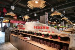 C12615库尔勒丝路小镇630平火锅店转让