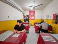 C12613新兴街红山苑35平餐厅转让