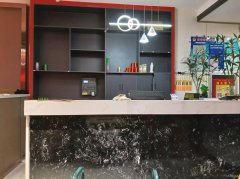 C12622位于昌吉市长宁路繁华地段餐饮店转让