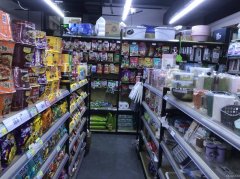 C12637超市转让 位于昌吉市青年南路大型小区门口