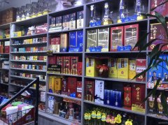 C12637超市转让 位于昌吉市青年南路大型小区门口