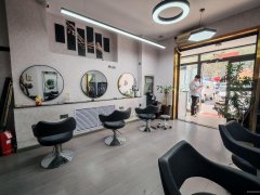 C12672北园春海鲜市场60平美发店转让