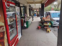 C11747米东区特变绿景小区70平果蔬店转让