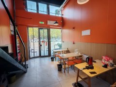 C12721喀什东路吾悦花园北门45平餐厅转让