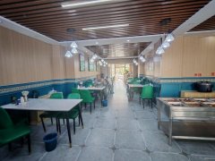 C12725粮校市场大门口134平餐厅转让