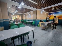 C12725粮校市场大门口134平餐厅转让