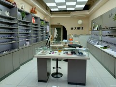 C12748位于昌吉市中山路中山商务广场内临街眼镜店转让