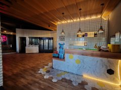 C12761阜康华星小区260平餐厅酒吧转让