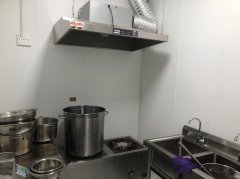 C12781店面转让 昌吉市南公园西路融投小镇昌吉学院对面小