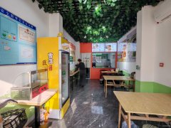 C12819新天润6期50平餐厅转让