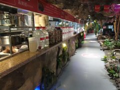 C12828位于昌吉市南公园西路经营中火锅店转让