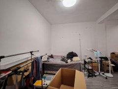 C12840阜康天山街210平旺铺出租