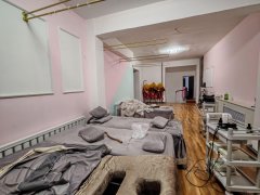 C12840阜康天山街210平旺铺出租