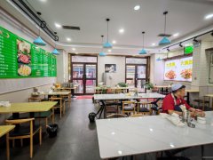 C12871阿勒泰水泵厂110平餐厅转让