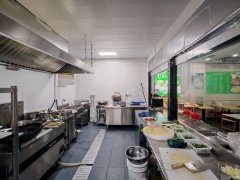 C12871阿勒泰水泵厂110平餐厅转让