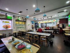 C12871阿勒泰水泵厂110平餐厅转让