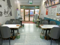 C12874位于阜康市步行街内经营中餐饮店低价急转