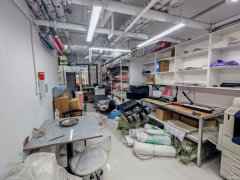 C12881喀什东路吾悦花园城40平五金店转让