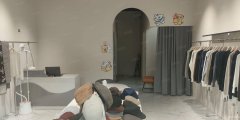 C12888位于昌吉市中山南路枫叶广场内女装店转让