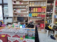 C12902转让阜康市天池南街怡心园小区进出车口处第一家便利