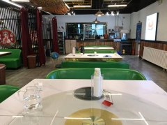 C12903位于阜康市公元六号西门临街餐饮旺铺转让