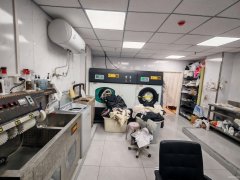 C12905吾悦花园城122平干洗店转