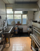 C12912位于昌吉市北京北路农机局家属院附近快餐店转让