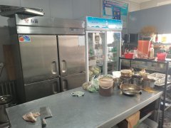 C12918转让昌吉市青年北路八工村步行街营业中品牌麻辣烫带