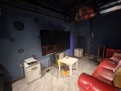 C12925荣和城4期90平游戏厅转让