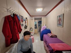 C12934珠江路三建小区40平养生馆转让