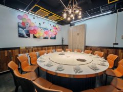 滨河新居249平餐厅转让