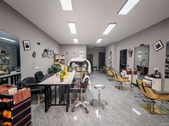 C12968美林花园北区72平美发店转让