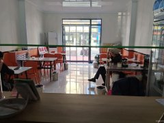 C12973昌吉市城建步行街市四中旁营业中小吃店转让