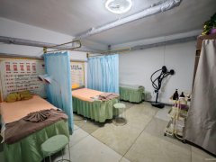 C12977八道湾三队136小学对面小儿推拿店转让可空转