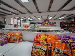 C12995呼图壁种牛场场部75平旺铺出售