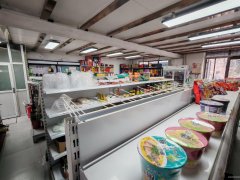 C12995呼图壁种牛场场部75平旺铺出售