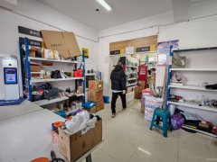 C13001五家渠青湖映像60平快递公司转让