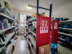 C13001五家渠青湖映像60平快递公司转让