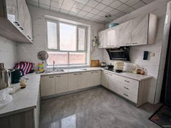 C13006阜康市五工梁西村1200平院落出售