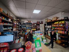 C13018五家渠忆景园小区95平超市转让