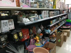 C13044位于五家渠市国际蓝湾小区西门内商超转让