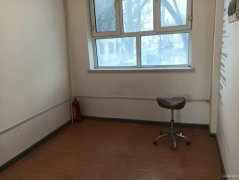 C13054位于昌吉市长宁南路江南小镇西苑临街商铺出租