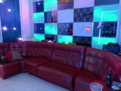 C13065位于阜康市天山南路独栋商业楼出售