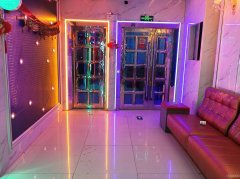 C13065位于阜康市天山南路独栋商业楼出售