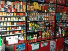 C13069位于阜康市锦都花园小区门口经营中商超转让