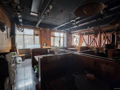 C13081阜康团结西路585平旺铺出租