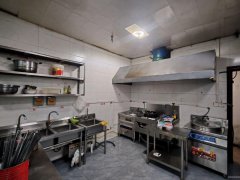 C13109阜康沿湖商业街80平餐厅转让